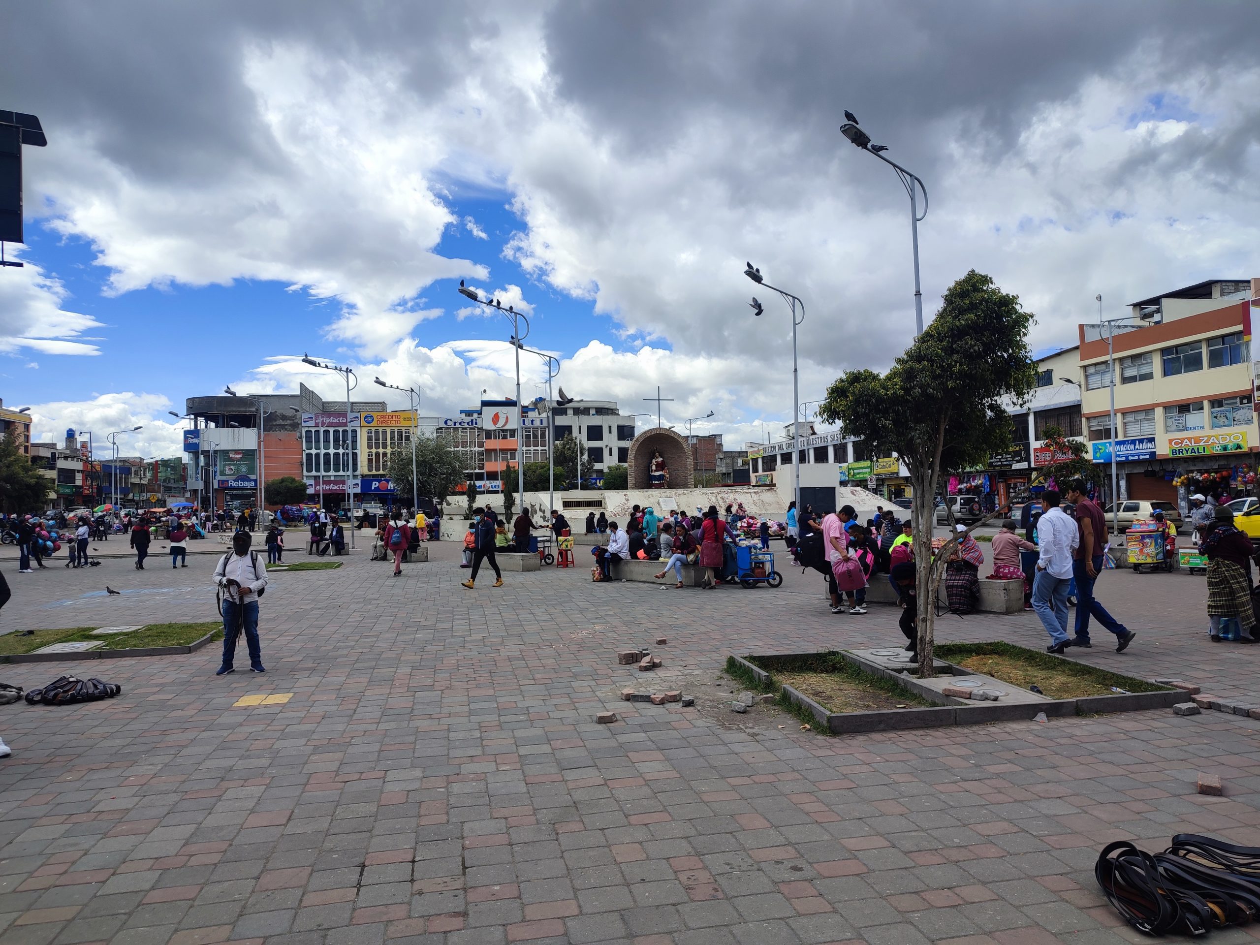 Camino al mercado local en Latacunga Ecuador